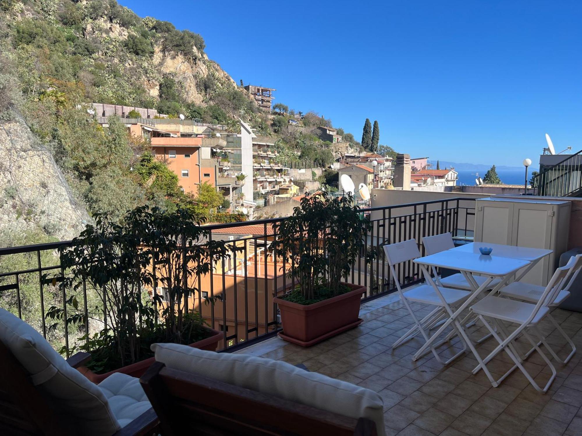 Apartamento La Casa Di Andrea Taormina Exterior foto