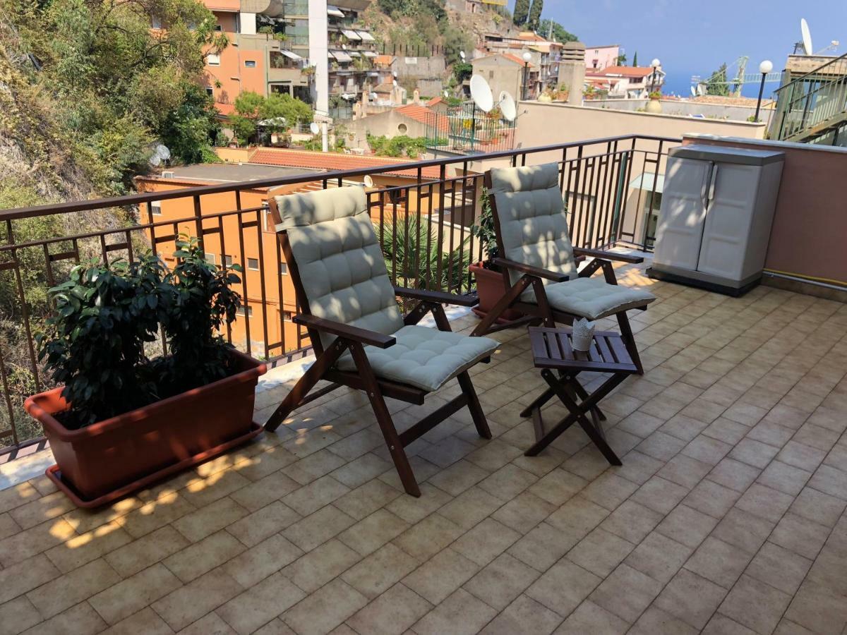 Apartamento La Casa Di Andrea Taormina Exterior foto
